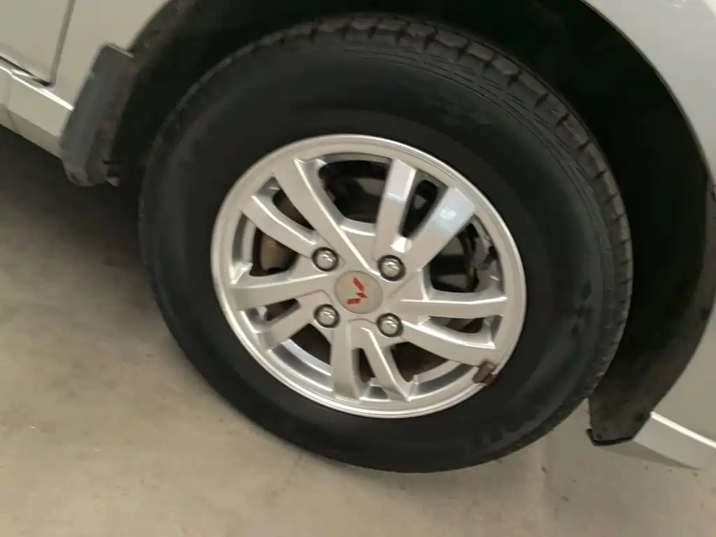 Wuling Hongguang — миниатюра 23