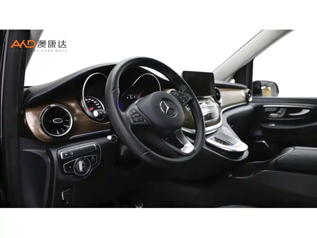 Mercedes-Benz V-Class — миниатюра 6