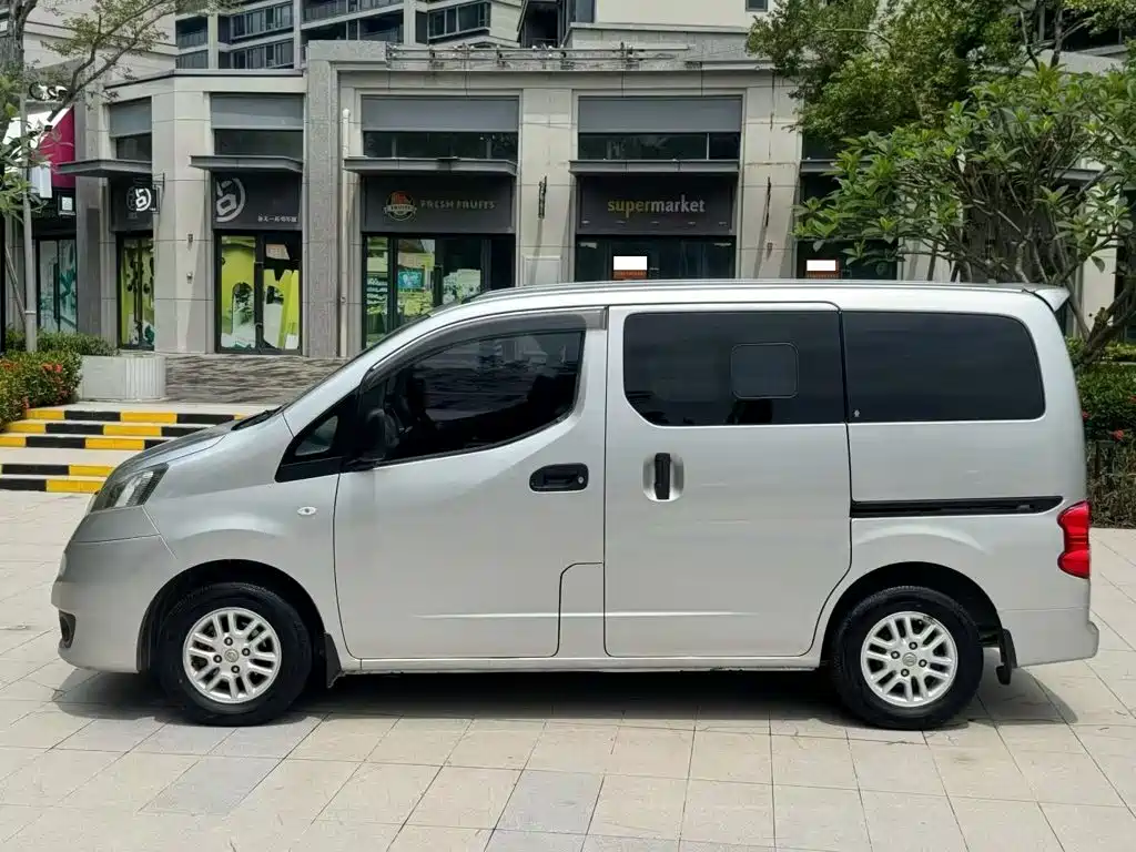 Nissan NV200 — миниатюра 2