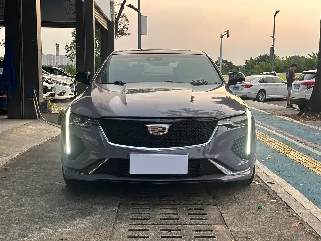 Cadillac CT4 — миниатюра 2