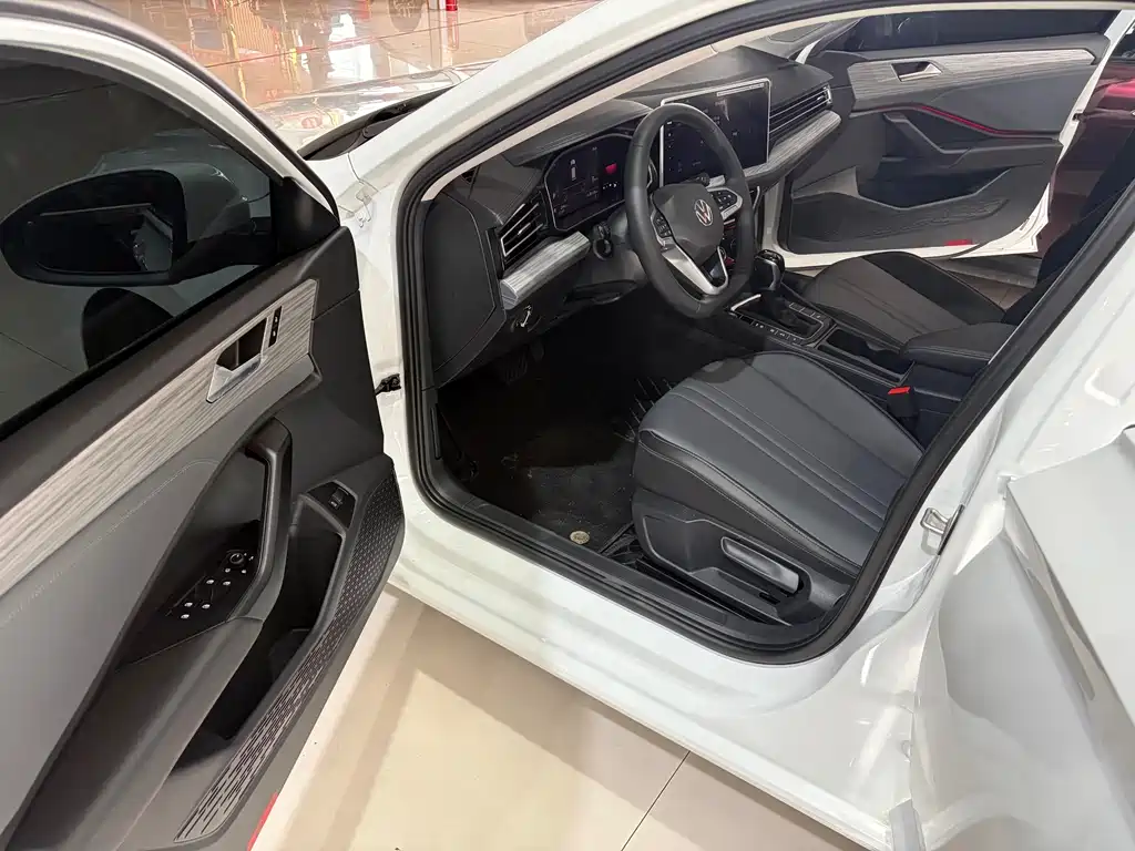Volkswagen Sagitar — миниатюра 4