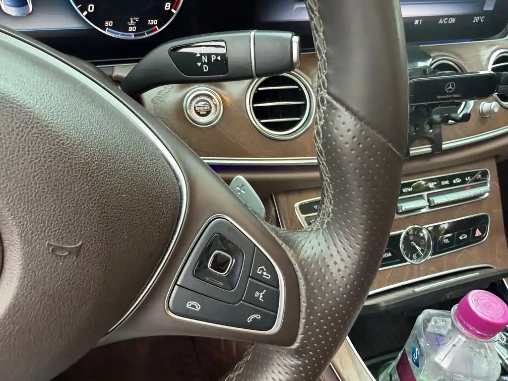 Mercedes-Benz E-Class — миниатюра 10