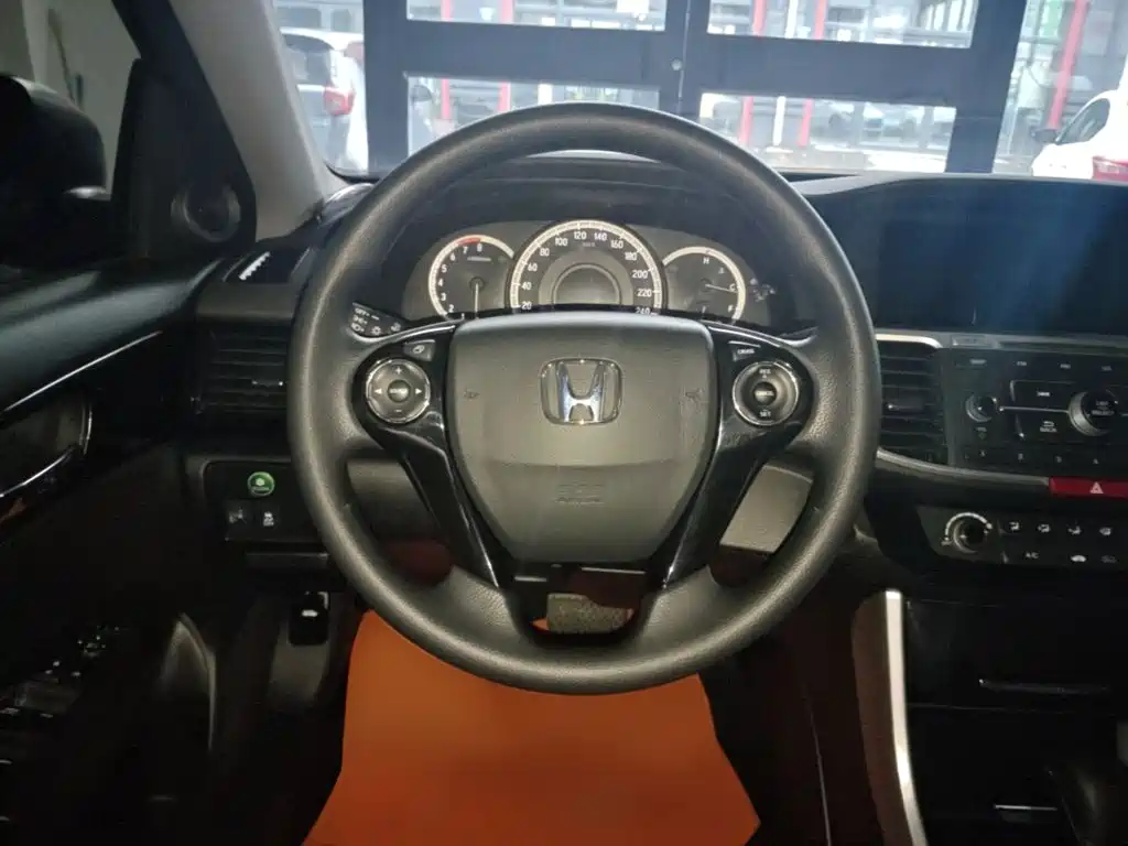 Honda Accord — миниатюра 11