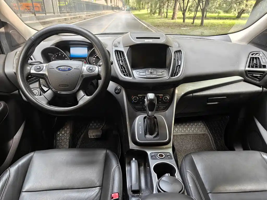 Ford Kuga — миниатюра 14