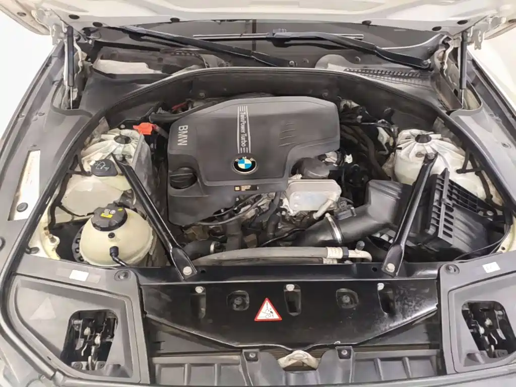 BMW 5 Series — миниатюра 20
