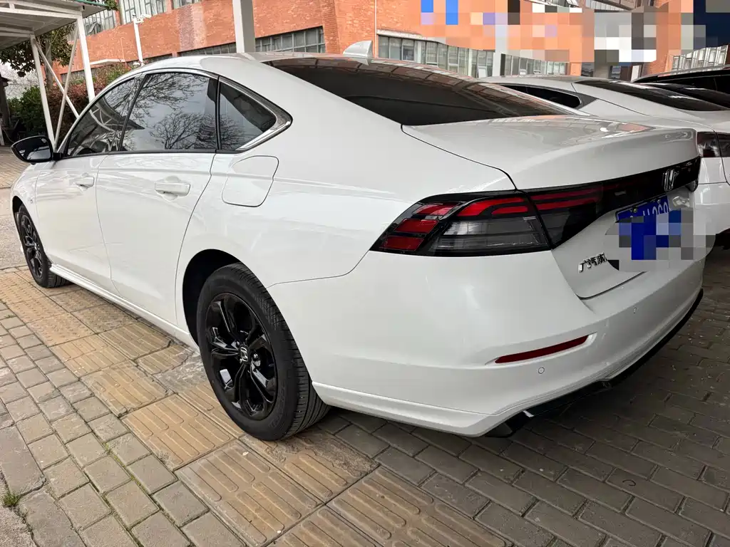 Honda Accord — миниатюра 12