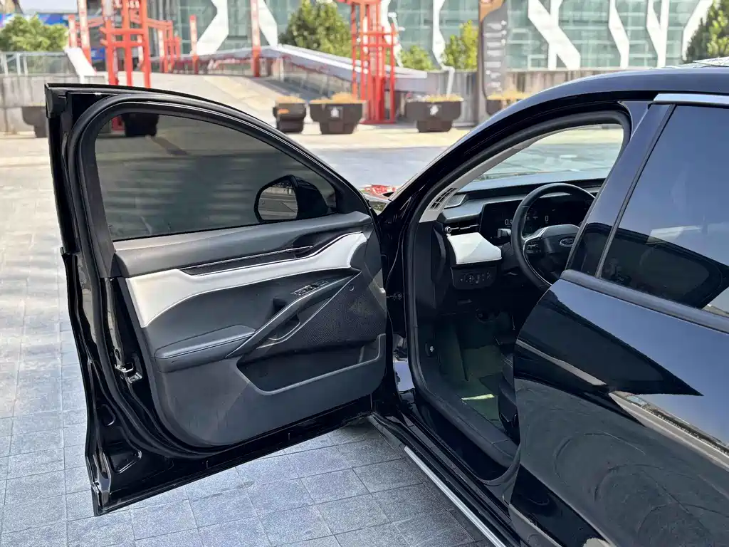 Ford Mondeo — миниатюра 17