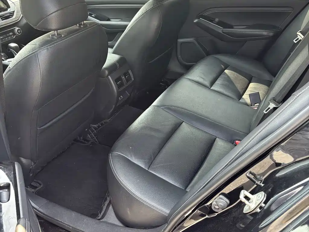 Nissan Teana — миниатюра 9