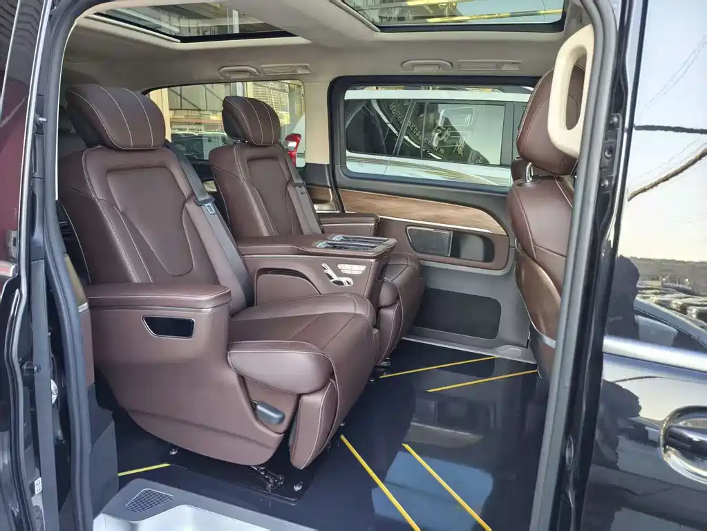 MERCEDES-BENZ V CLASS