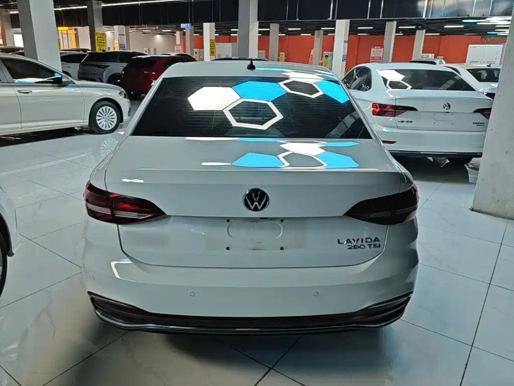 Volkswagen Lavida — миниатюра 6