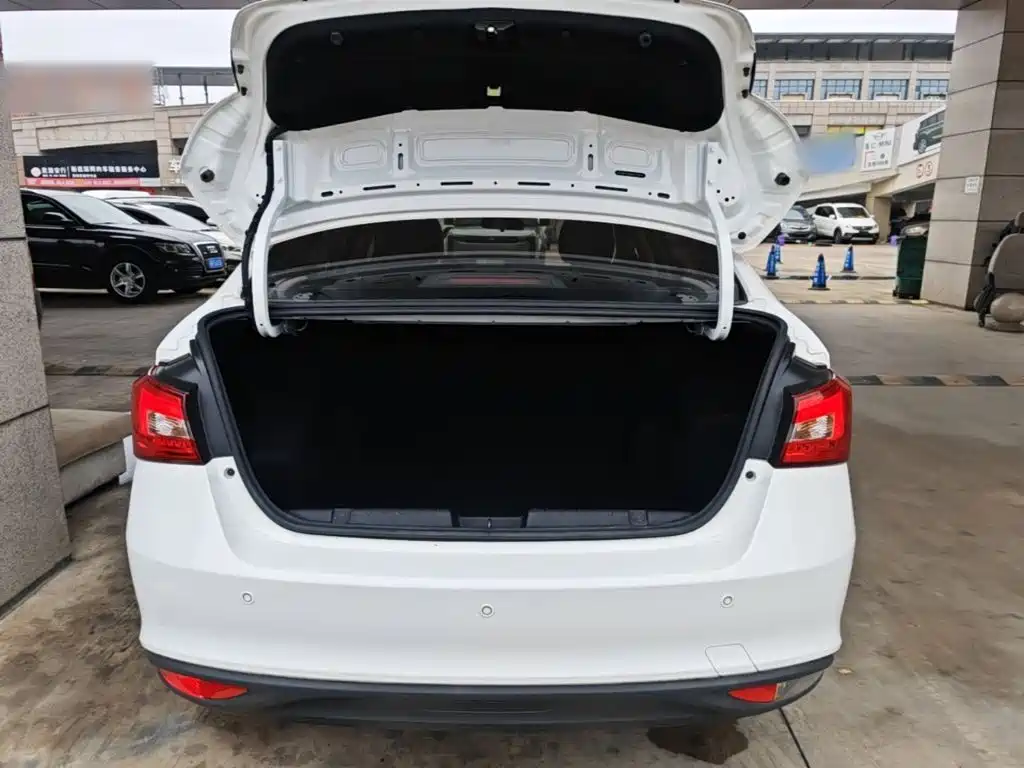 Chery Arrizo 5 — миниатюра 19