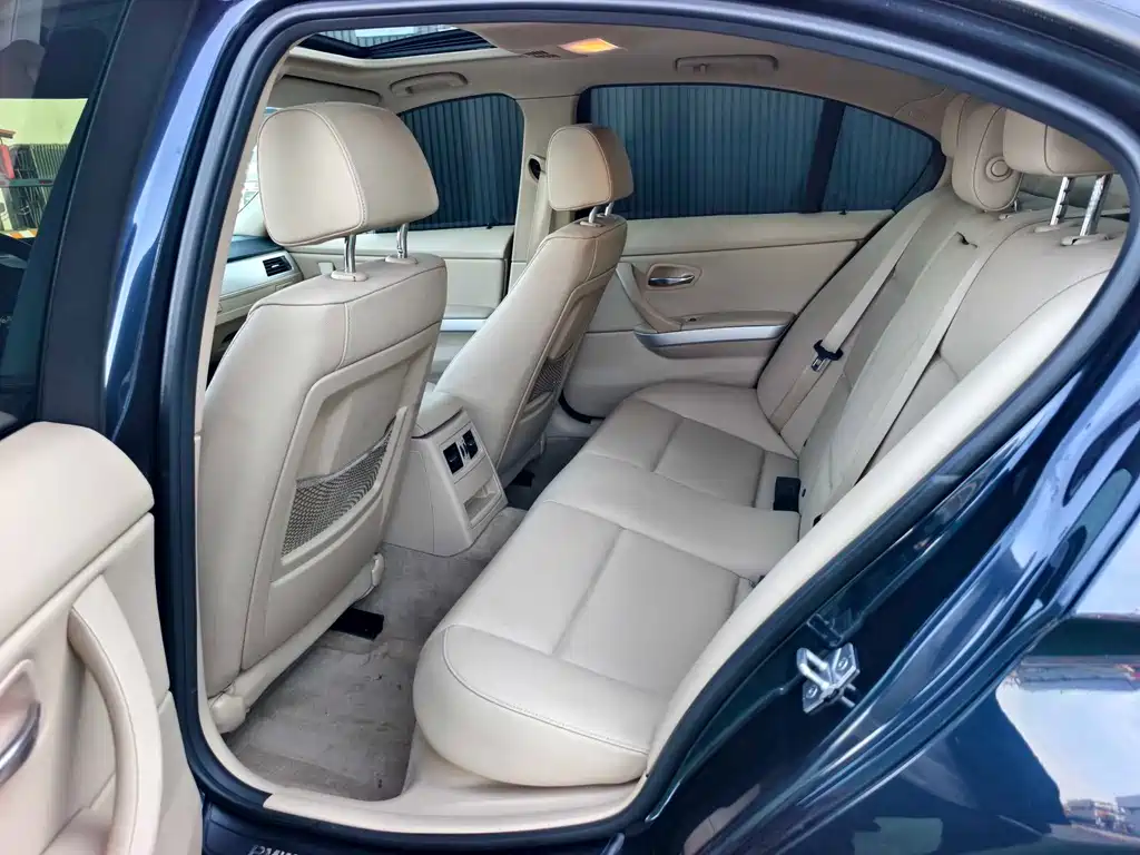 BMW 3 Series — миниатюра 11