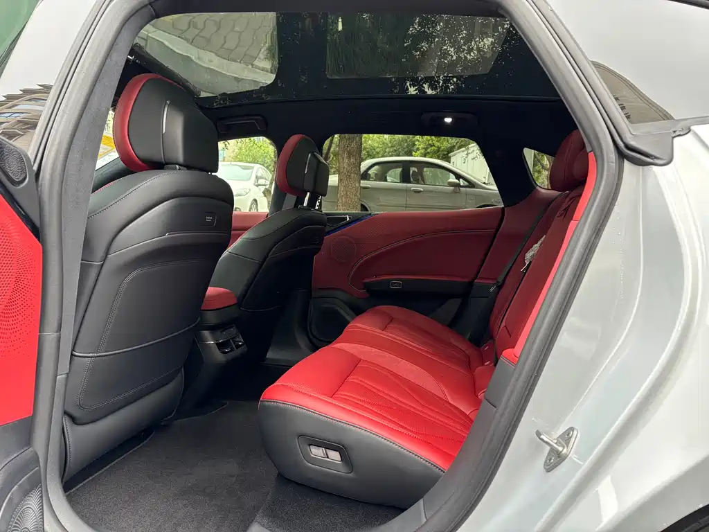 ZEEKR EXTREME KRYPTON 007GT