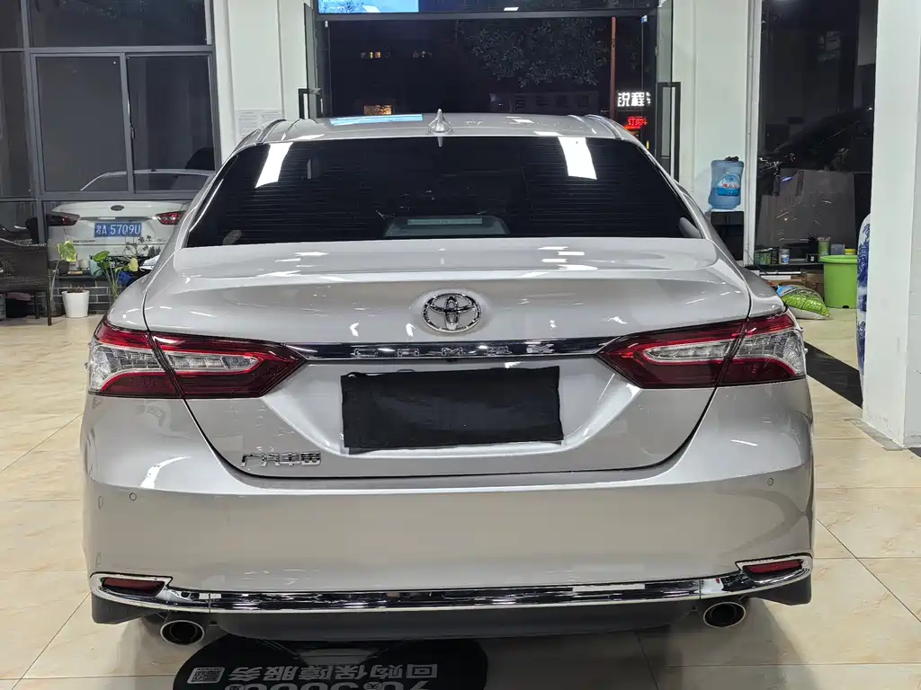 Toyota Camry — миниатюра 16