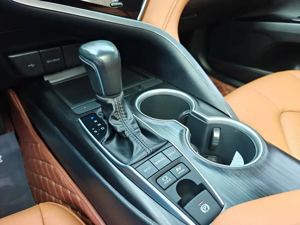 Toyota Camry — миниатюра 15