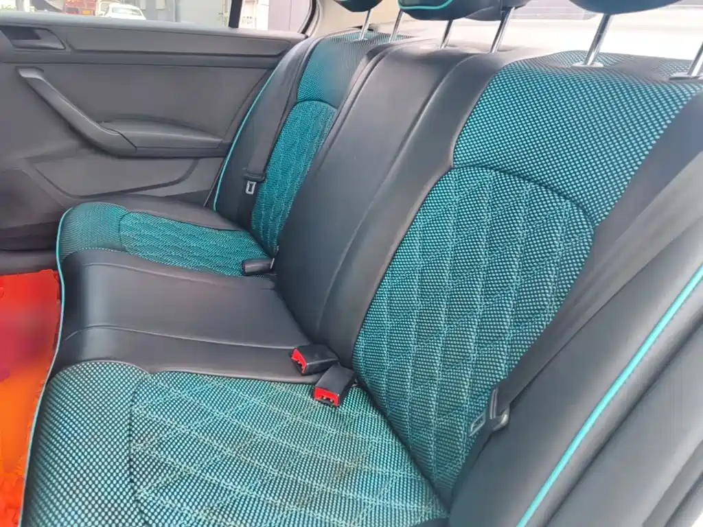 Volkswagen Santana — миниатюра 17