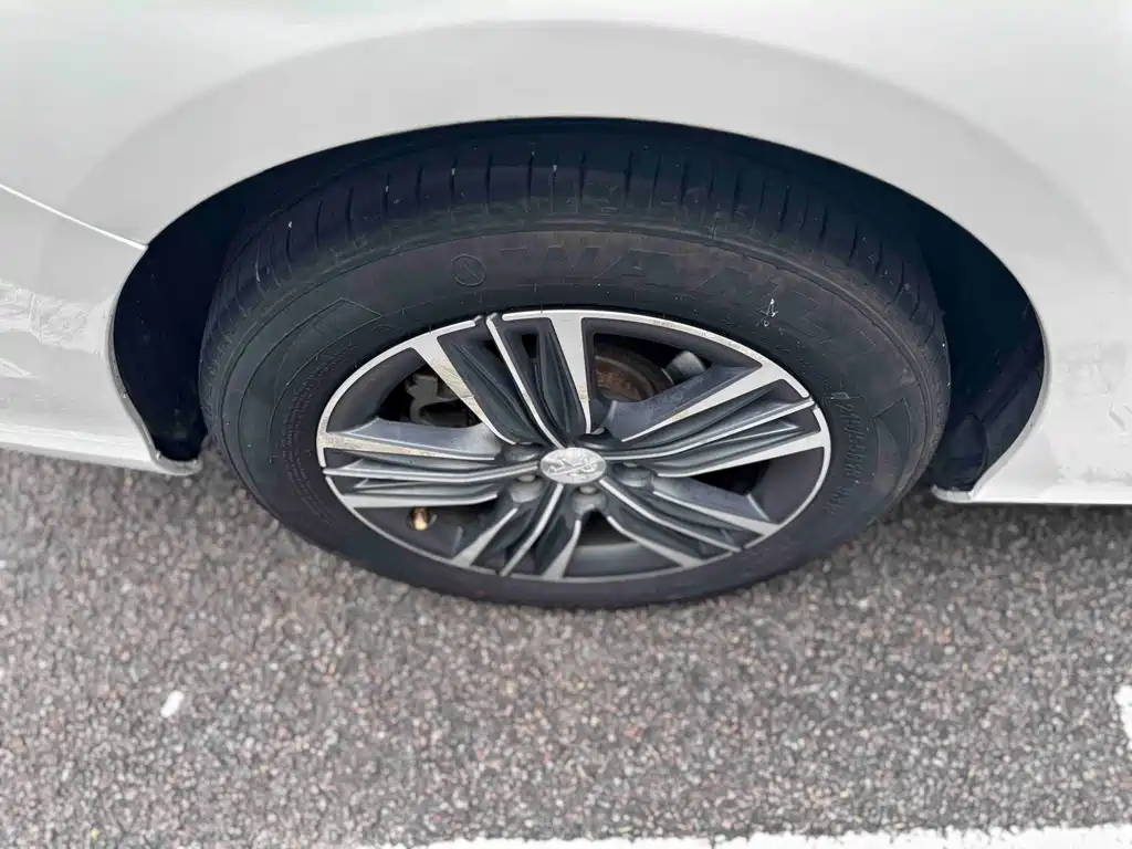 Peugeot 308 — миниатюра 18