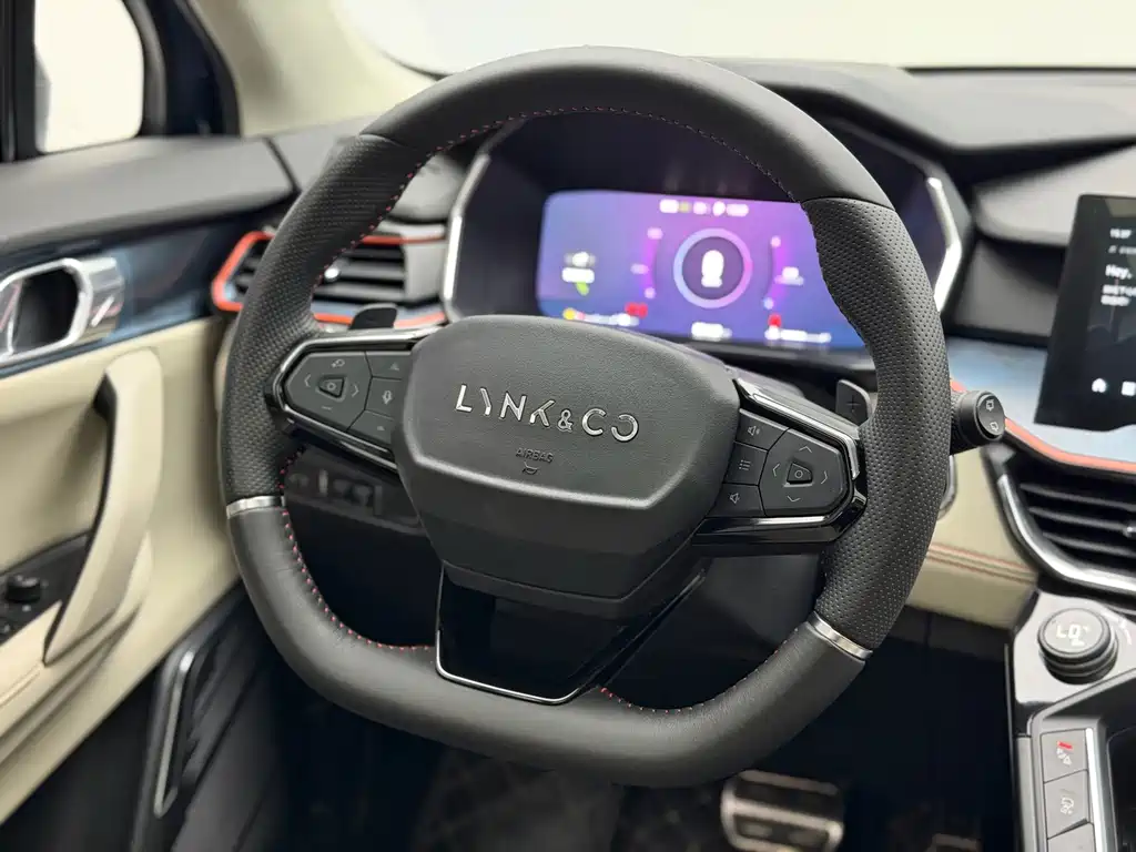 Lynk & Co 06 — миниатюра 7