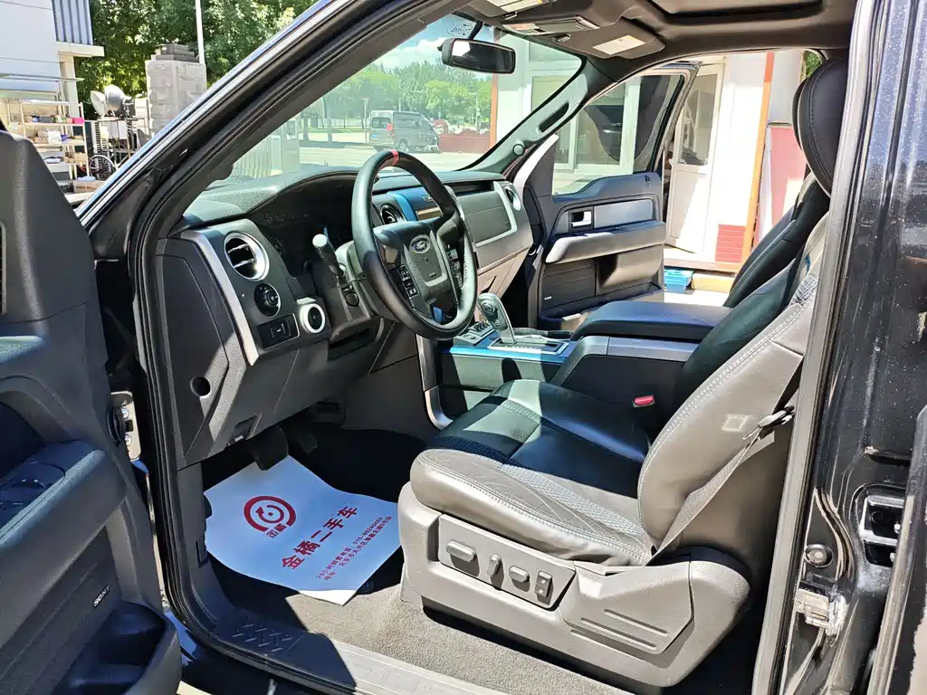 Ford F-150 2011 6.2L SVT Raptor SuperCrew