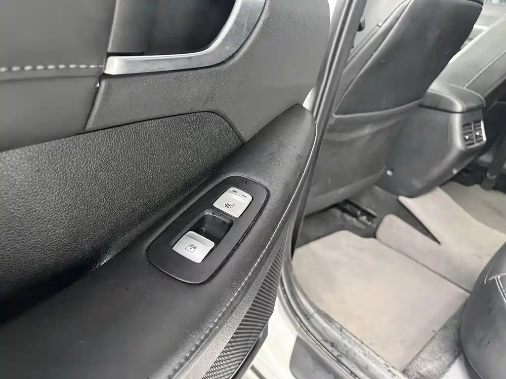 Hyundai Sonata — миниатюра 11