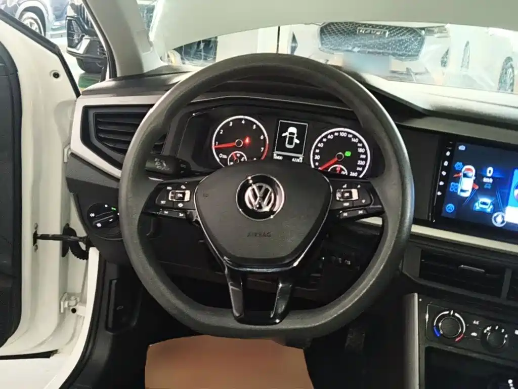 Volkswagen Polo — миниатюра 11