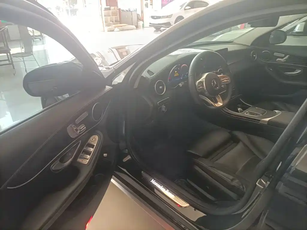Mercedes-Benz C-Class — миниатюра 16
