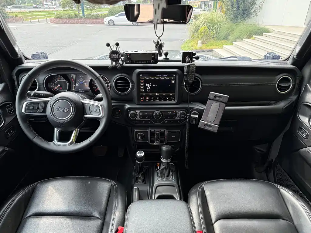 Jeep Gladiator — миниатюра 9