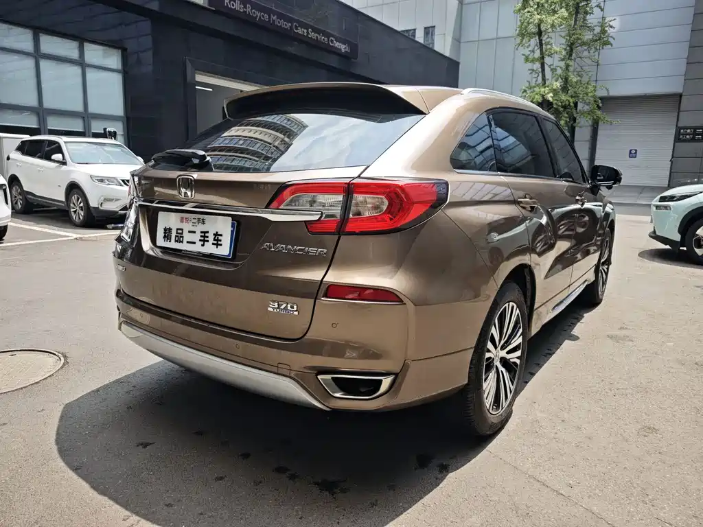 Honda Avancier 2017 370TURBO Premium