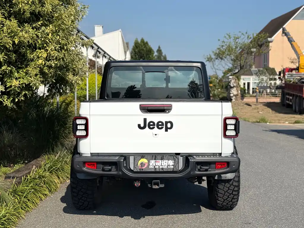 Jeep Gladiator — миниатюра 5