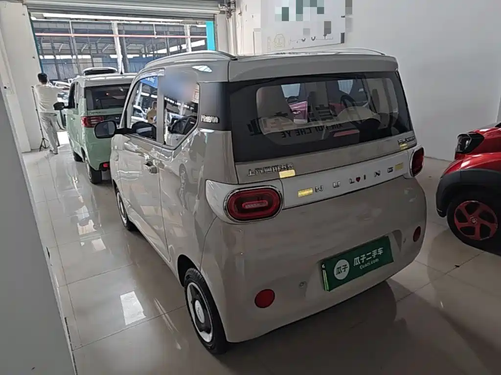 Wuling MINIEV — миниатюра 5