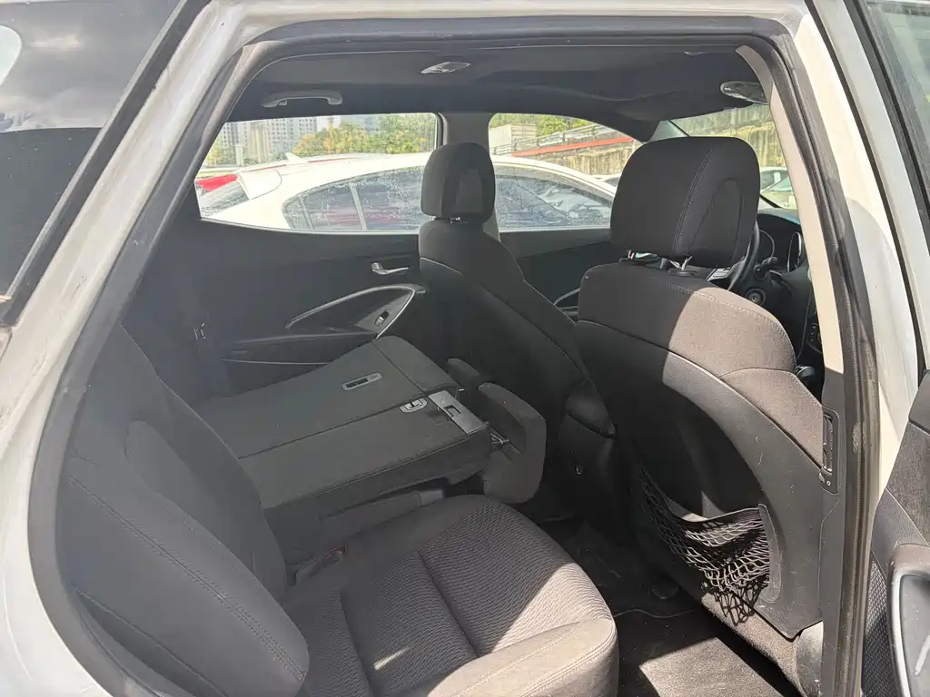 Hyundai Santa Fe — миниатюра 6
