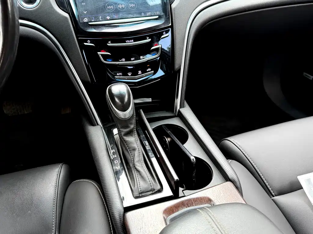 Cadillac XTS — миниатюра 17