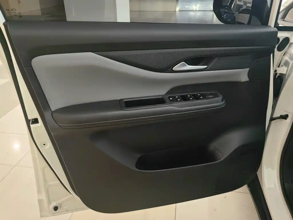 Hycan Z03 — миниатюра 18