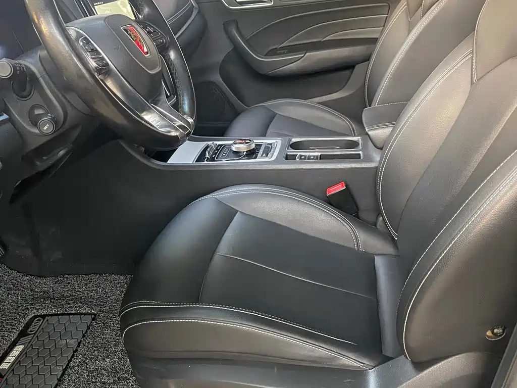 Roewe i6 New Energy — миниатюра 8