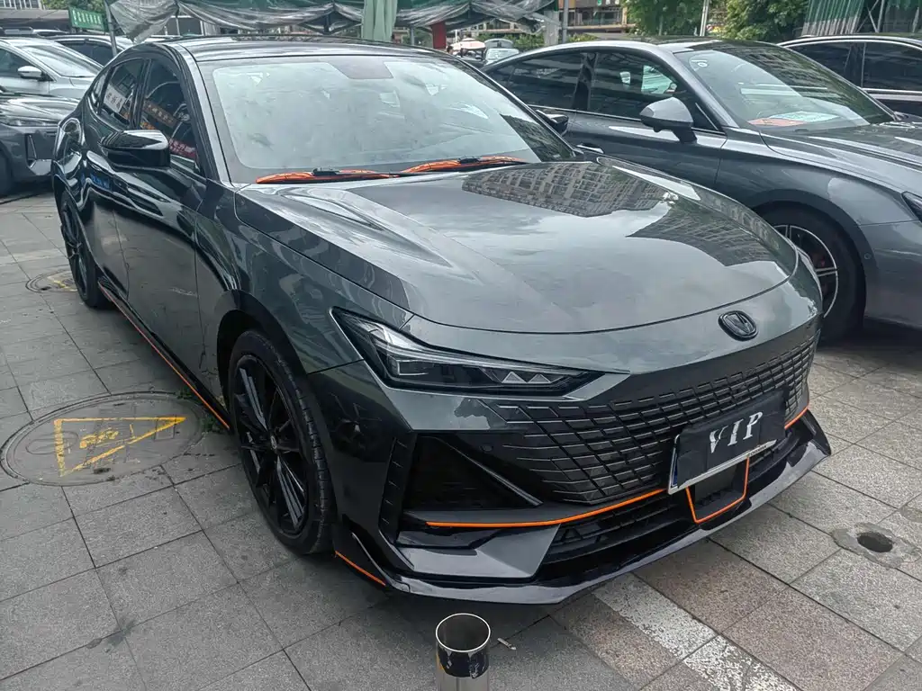Changan UNI-V 2022 1.5T Sport