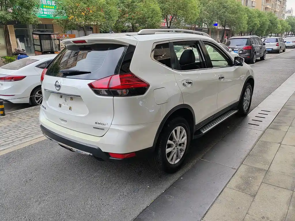 Nissan X-Trail — миниатюра 6