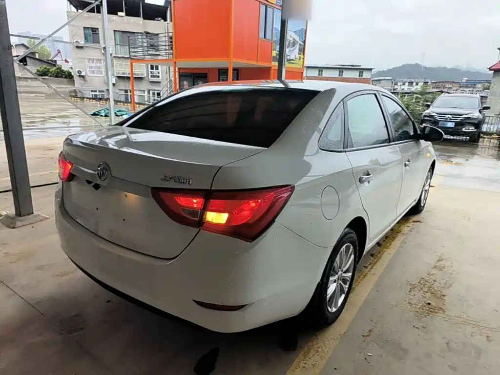 Buick Excelle — миниатюра 7