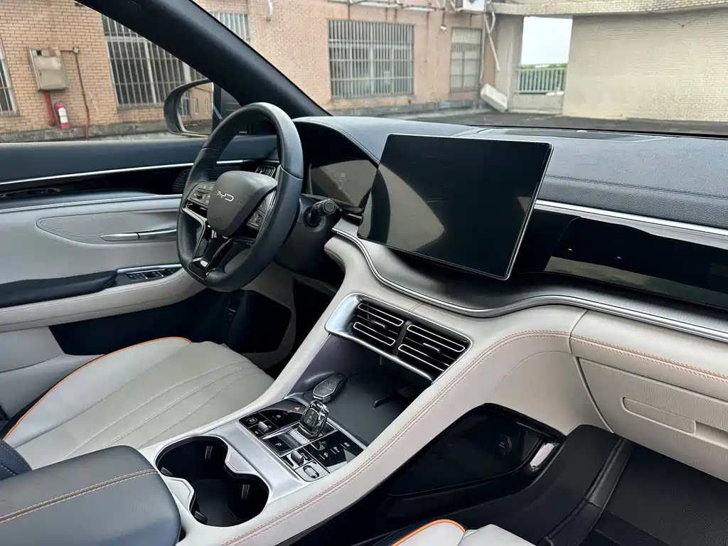 BYD PLUS New Energy — миниатюра 13