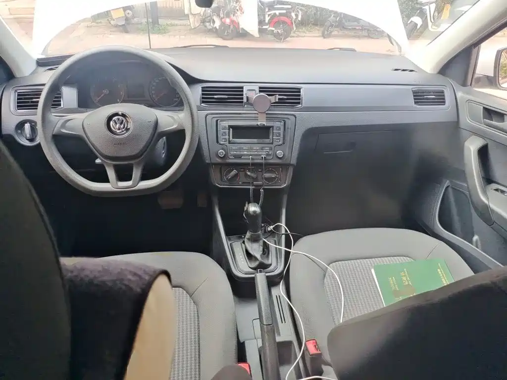 Volkswagen Santana — миниатюра 10