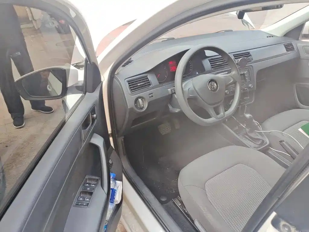 Volkswagen Santana — миниатюра 17