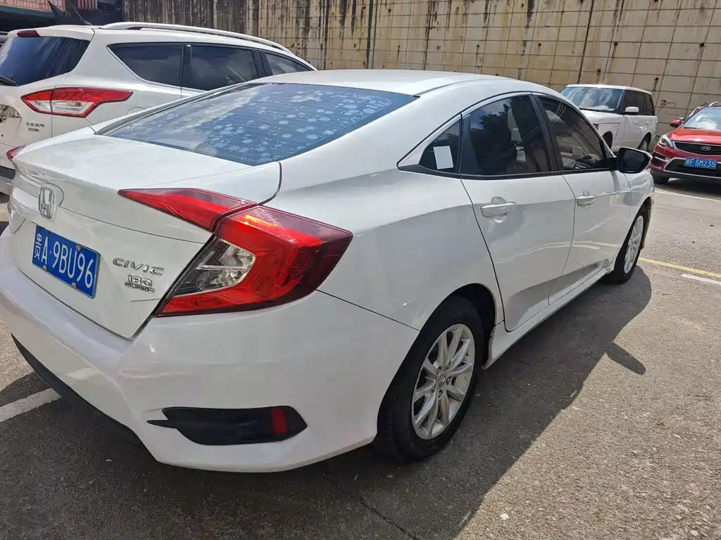 Honda Civic — миниатюра 7