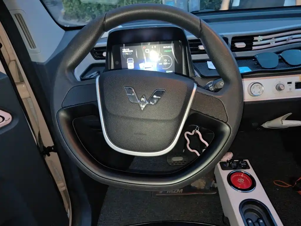 Wuling MINIEV — миниатюра 7