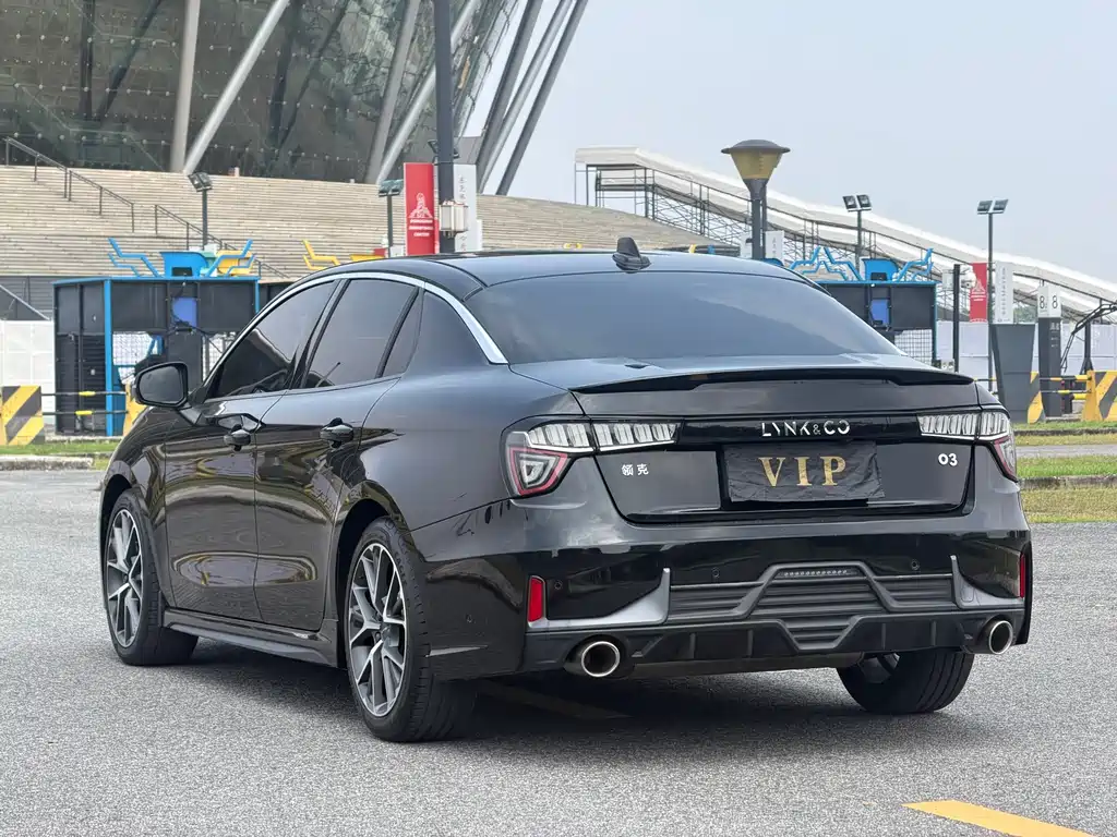 Lynk & Co 03 — миниатюра 4