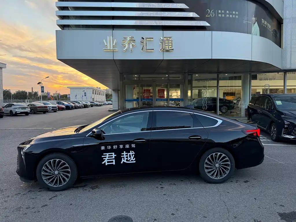 Buick LaCrosse — миниатюра 3