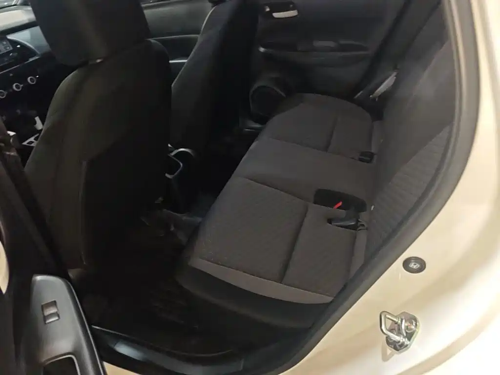 Honda Fit — миниатюра 17