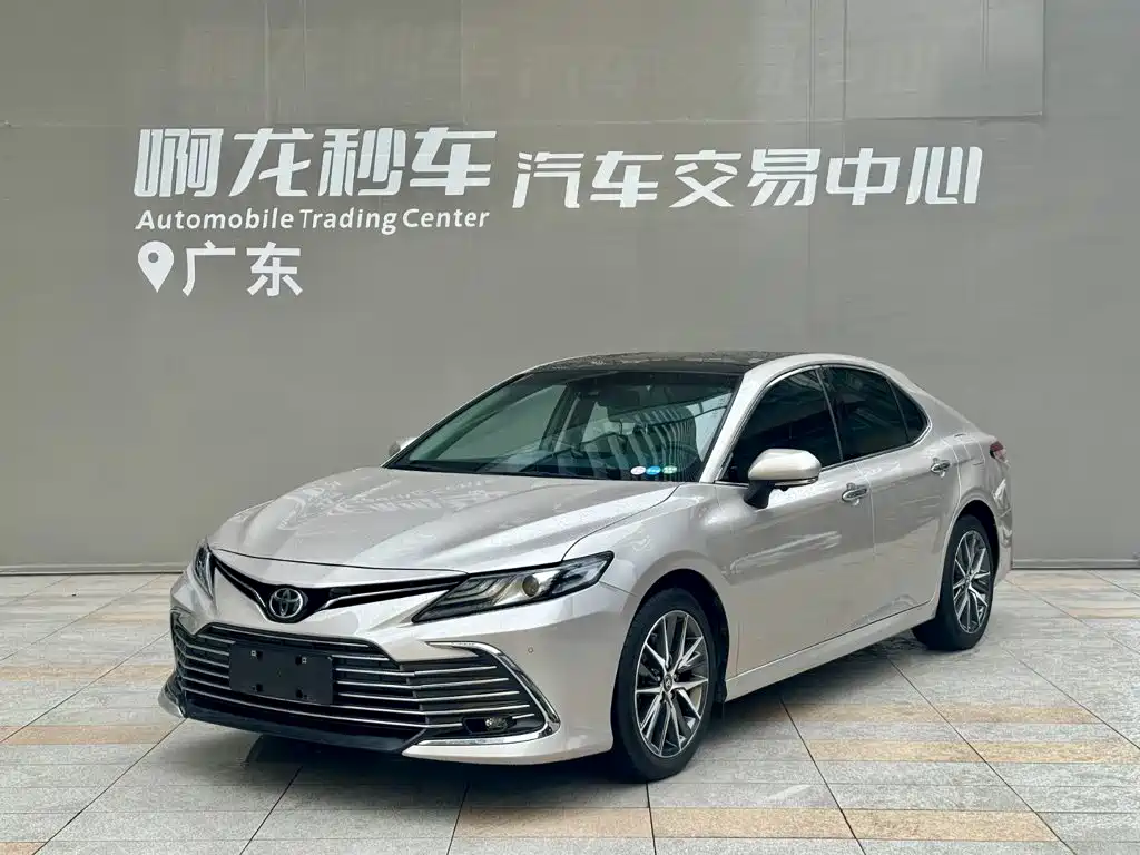 Toyota Camry 2021 2.5G Luxury
