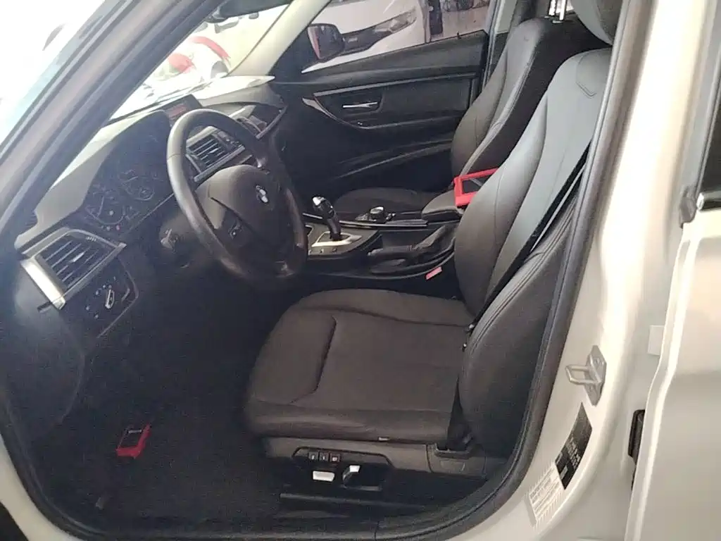 BMW 3 Series — миниатюра 15