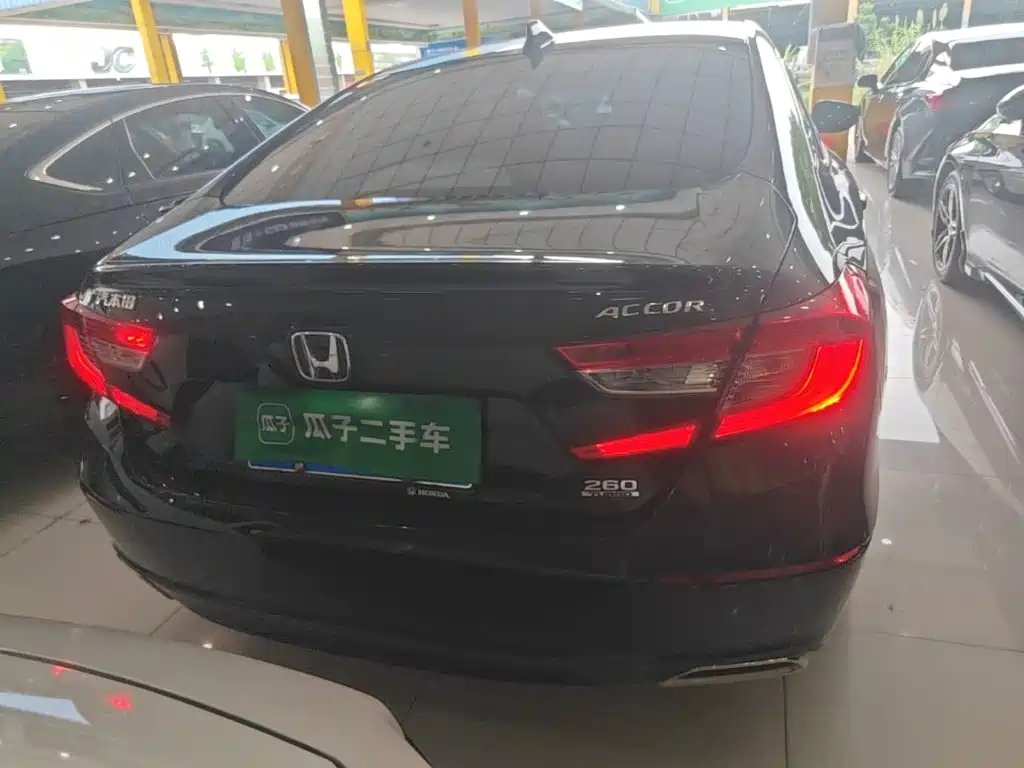 Honda Accord — миниатюра 6