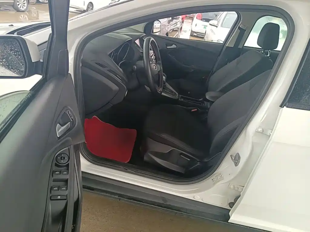 Ford Focus — миниатюра 15