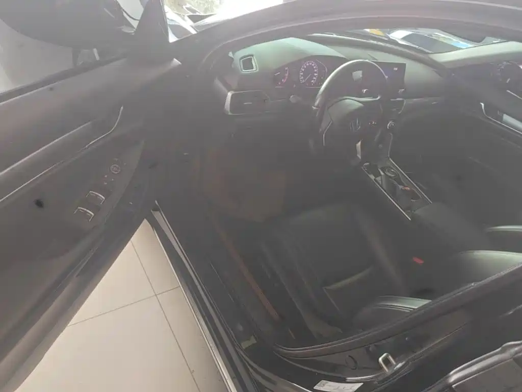 Honda Accord — миниатюра 16